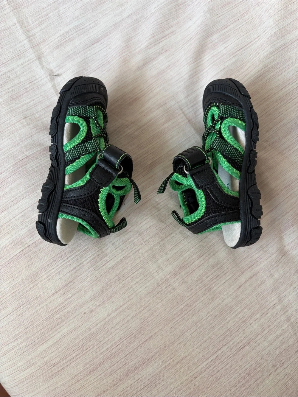 OVO Kids Green & Black Active Shoes - Velcro Closure  Never worn; Size 6.5 US